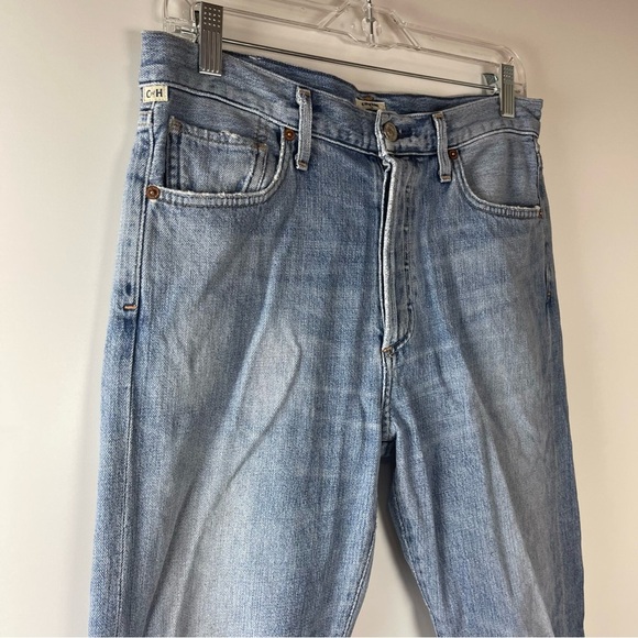 Citizens of Humanity Liya High Rise Classic Fit Crop in Torn, 28 - Picture 6 of 16